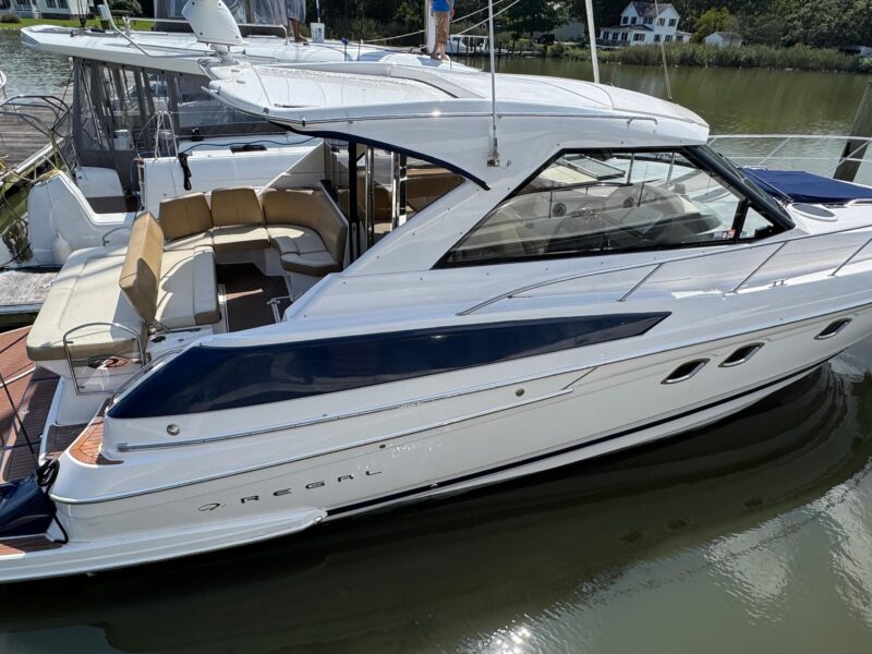 2010 Regal 44 Sport Coupe