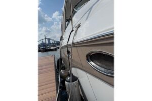 2010 Rinker 400 Express Cruiser for sale - photo 8