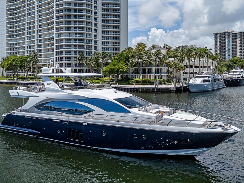 2011 Azimut 82