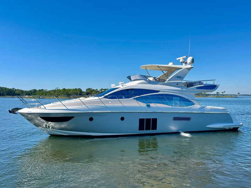 2011 Azimut Flybridge
