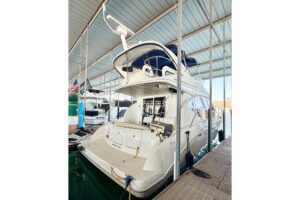 2011 Meridian 391 Sedan for sale - photo 2
