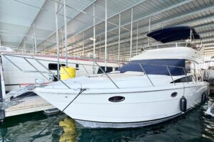 2011 Meridian 391 Sedan for sale - photo 4