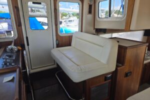 2012 American Tug 365 Flybridge for sale - photo 7