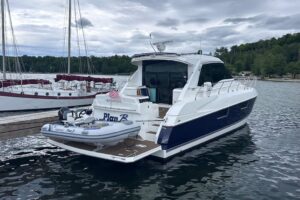 2012 Cruisers Yachts 48 Cantius for sale - photo 3