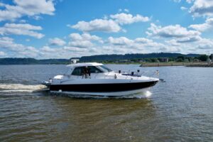 2012 Cruisers Yachts 48 Cantius for sale - photo 4