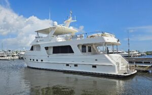 2012 Outer Reef Yachts 700 Motoryacht for sale - photo 2