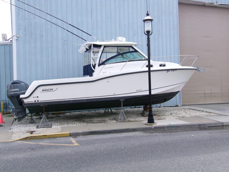 2013 Boston Whaler 315 Conquest