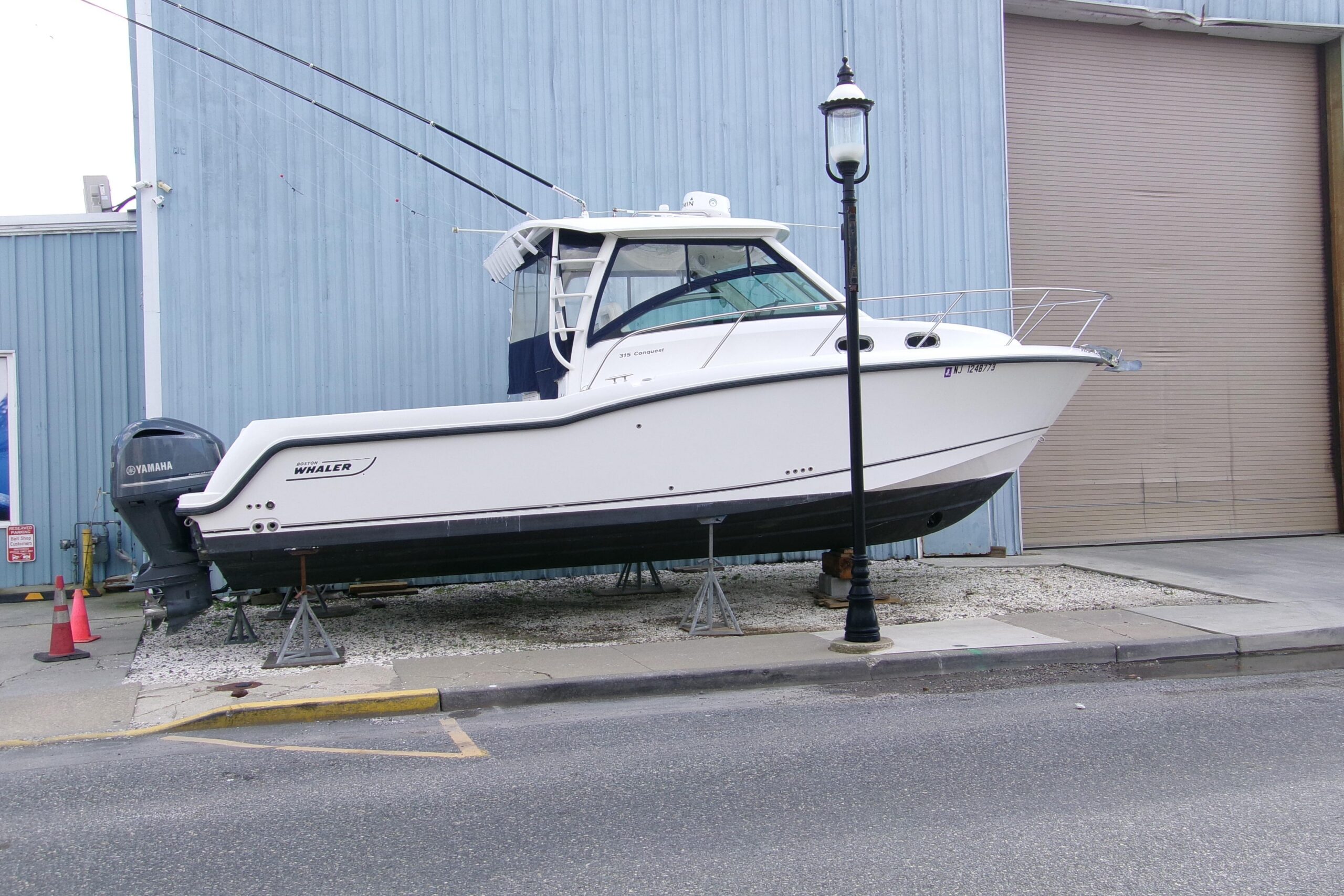 2013 Boston Whaler 315 Conquest for sale