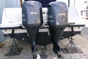 2013 Boston Whaler 315 Conquest for sale - photo 3