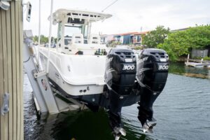2013 Boston Whaler 320 Outrage for sale - photo 6