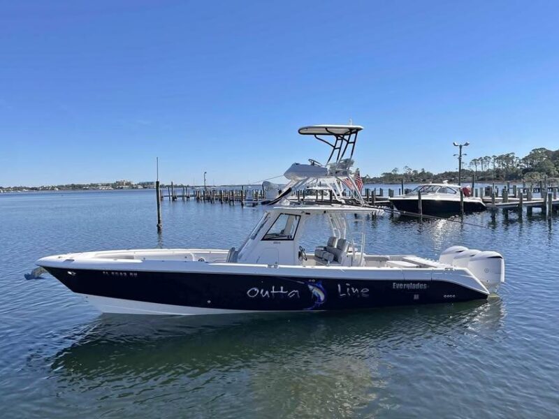 2013 Everglades 355 Center Console