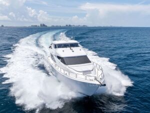 2013 Hatteras 80 Motor Yacht for sale - photo 2