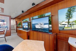 2013 Hatteras 80 Motor Yacht for sale - photo 8