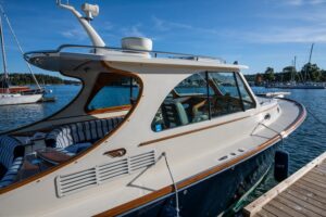 2013 Hinckley Talaria 34 for sale - photo 7