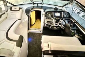2013 Monterey 400 Sport Yacht for sale - photo 4