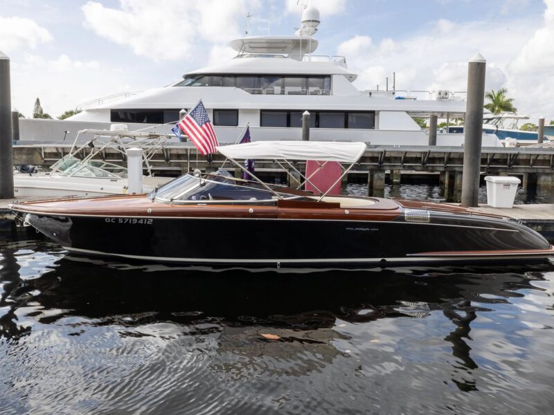 2013 Riva 33′ Aquariva Super