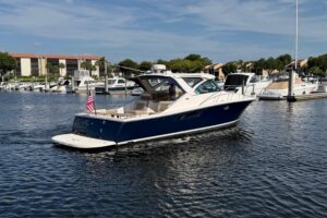 2013 Tiara Yachts 3600 Coronet for sale - photo 3