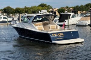 2013 Tiara Yachts 3600 Coronet for sale - photo 4
