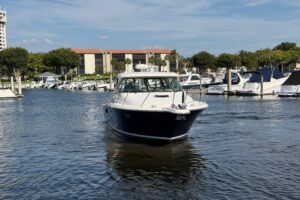 2013 Tiara Yachts 3600 Coronet for sale - photo 8