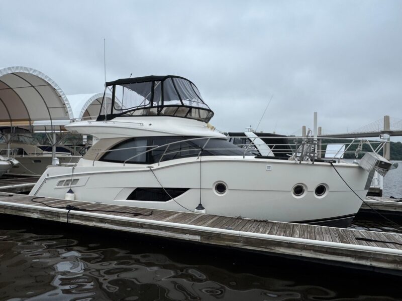 2014 Carver 40 Command Bridge