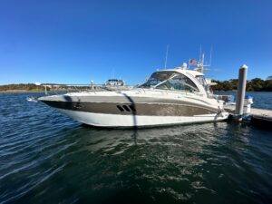 2014 Cruisers Yachts 380 Express for sale - photo 2