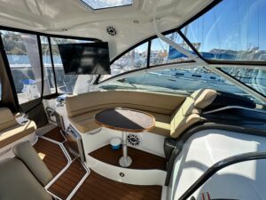 2014 Cruisers Yachts 380 Express for sale - photo 7