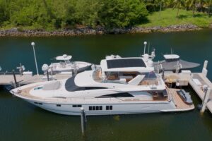 2014 Fairline Squadron 78 Custom for sale - photo 2