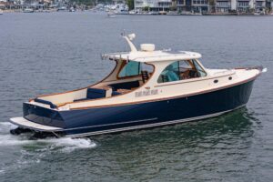 2014 Hinckley Talaria 34 for sale - photo 5