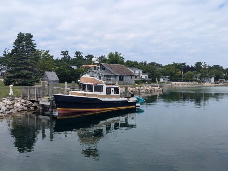2014 Ranger Tugs R-31 CB