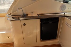 2014 Sea Ray 330 Express Cruiser for sale - photo 7