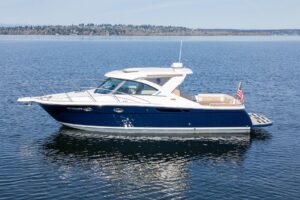 2014 Tiara Yachts 3100 Coronet for sale - photo 2