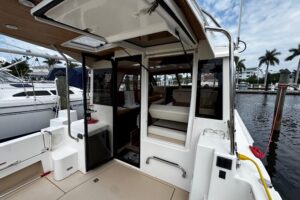 2015 Cutwater 30 Sedan for sale - photo 6