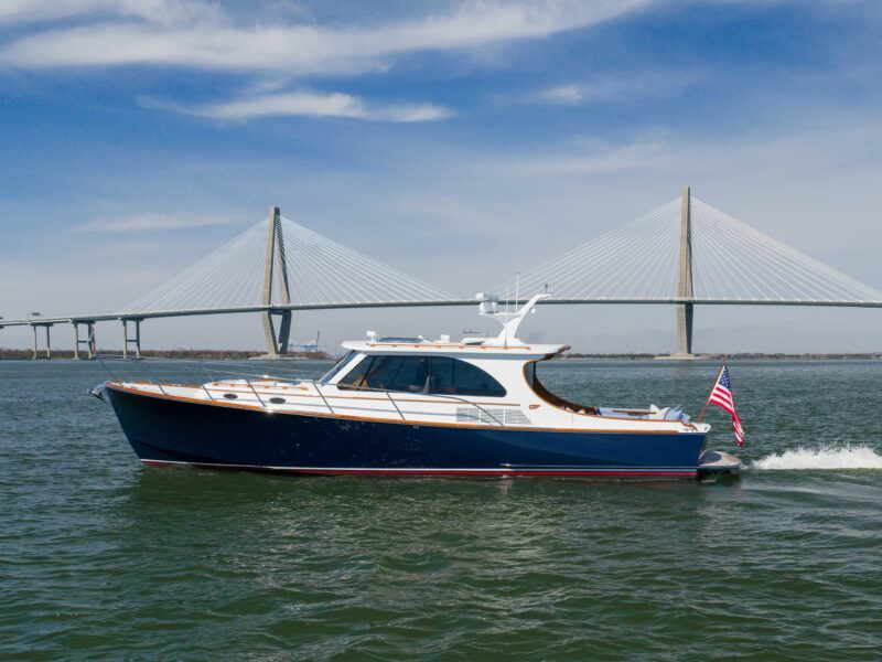 2015 Hinckley Talaria 43
