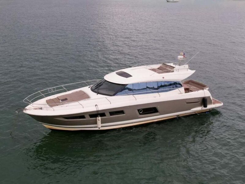 2015 Prestige 520