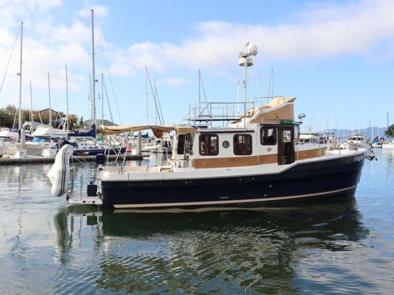 2015 Ranger Tugs R-31 CB