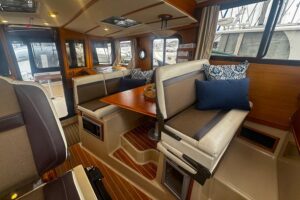 2015 Ranger Tugs R-31 S for sale - photo 6
