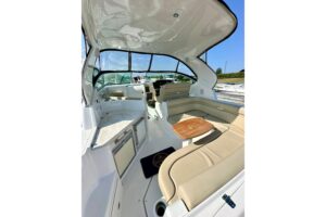 2015 Rinker 340 Express Cruiser for sale - photo 6