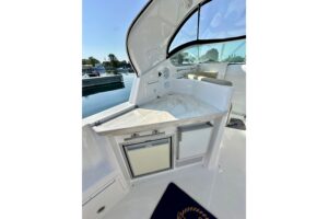 2015 Rinker 340 Express Cruiser for sale - photo 7