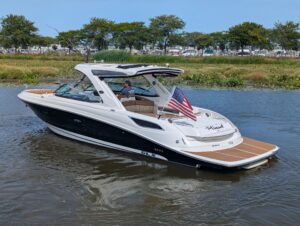 2015 Sea Ray SLX 350 for sale - photo 2
