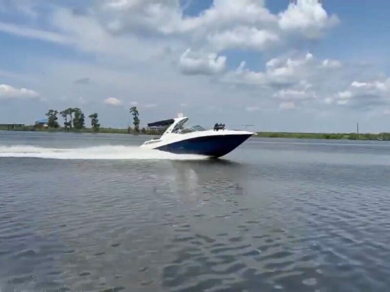 2015 Sea Ray Sundancer 330