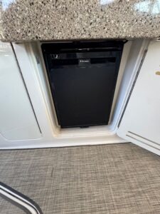 2015 Sea Ray Sundancer 330 for sale - photo 8
