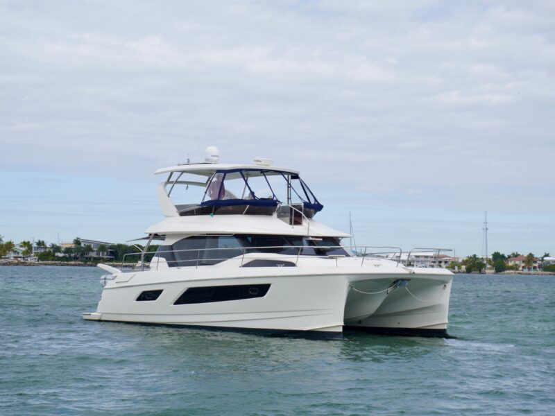 2016 Aquila 44 Yacht