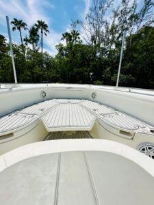 2016 Boston Whaler 350 Outrage for sale - photo 8