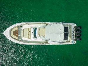 2016 Boston Whaler 420 Outrage for sale - photo 6