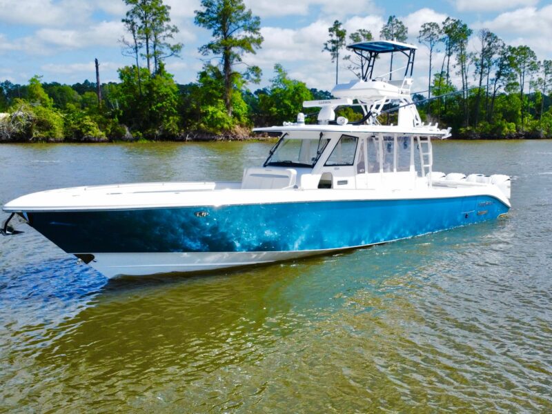2016 Everglades 435 Center Console