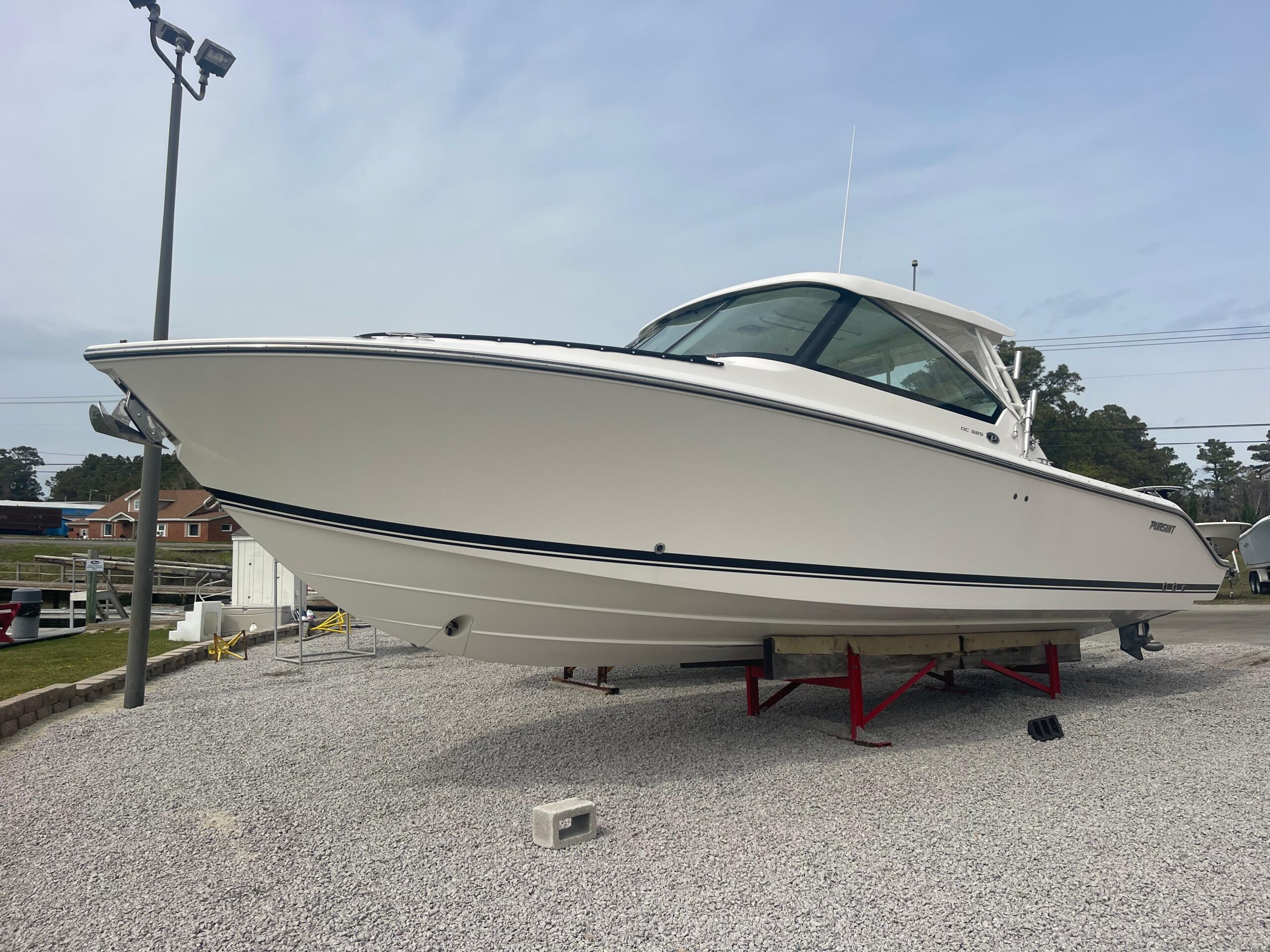 2016 Pursuit DC 325 Dual Console for sale