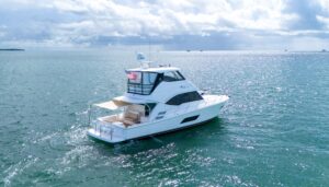 2016 Riviera 52 Enclosed Flybridge for sale - photo 2