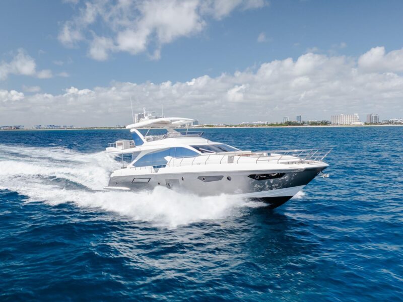 2017 Azimut Fly 72