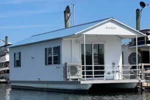 2017 Catamaran Cruisers Aqualodge for sale