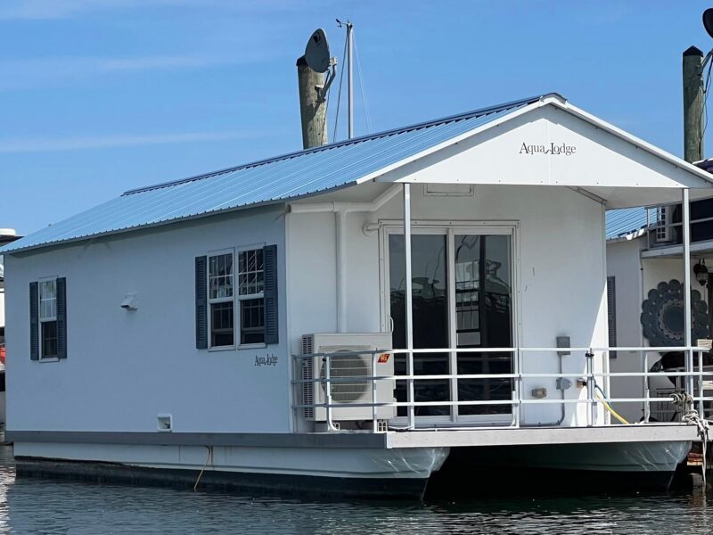 2017 Catamaran Cruisers Aqualodge